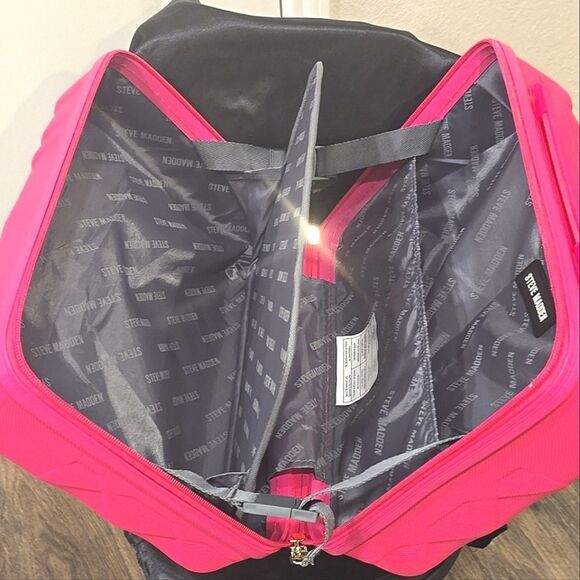 Steve Madden Freya Collection Hard Side Travel Cosmetic Case- Magenta - Picture 10 of 10